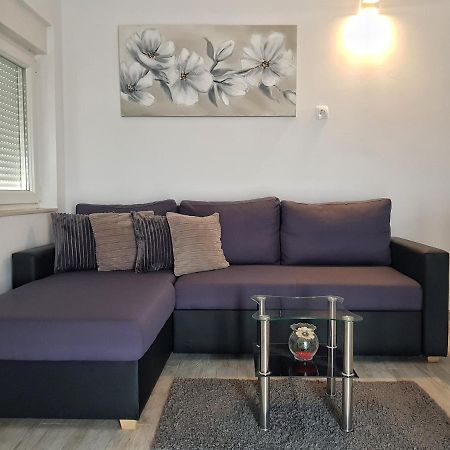Apartamento Apartman Nela Kaštel Sućurac Exterior foto