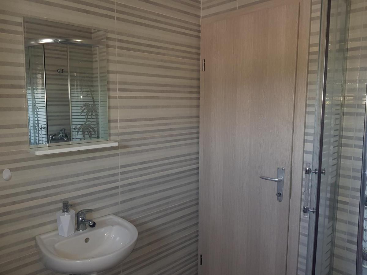 Apartamento Apartman Nela Kaštel Sućurac Exterior foto