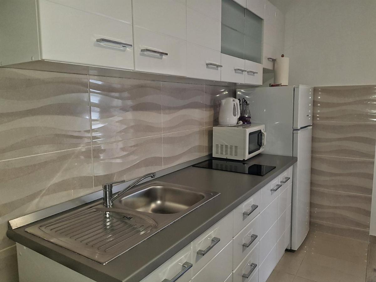 Apartamento Apartman Nela Kaštel Sućurac Exterior foto
