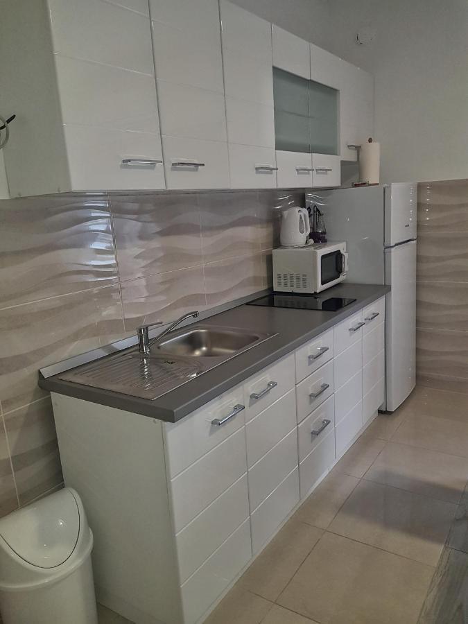 Apartamento Apartman Nela Kaštel Sućurac Exterior foto