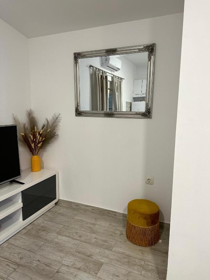 Apartamento Apartman Nela Kaštel Sućurac Exterior foto