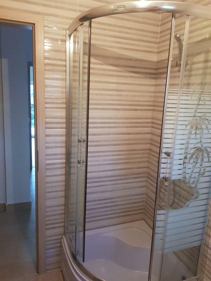 Apartamento Apartman Nela Kaštel Sućurac Exterior foto